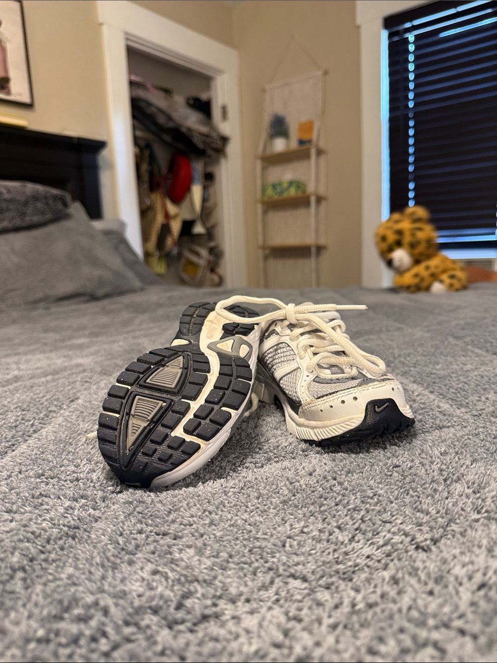 Nike Kids White and Gray Lace-Up Sneakers - Picture 5 of 12